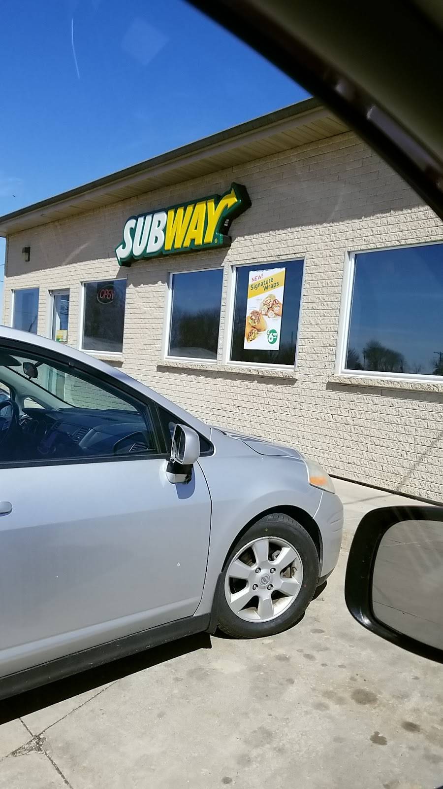 Subway | restaurant | 1044 Western Ave, Henry, IL 61537, USA | 3093643512 OR +1 309-364-3512