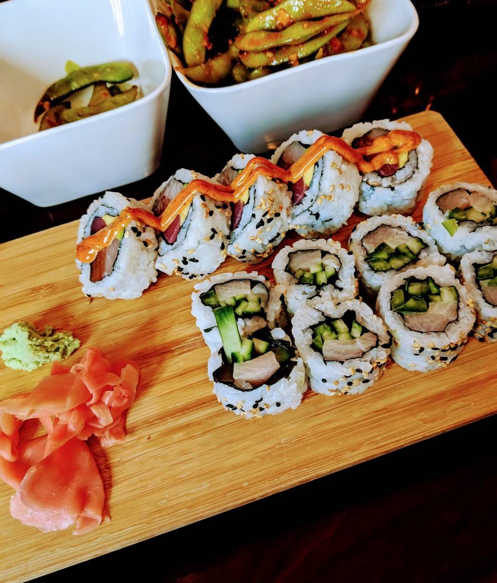 Tsunami | restaurant | 51 West St, Annapolis, MD 21401, USA | 4109909868 OR +1 410-990-9868