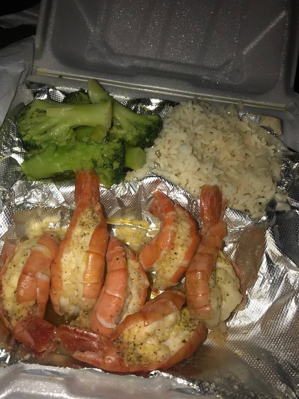 John John Seafood | restaurant | 15828 Euclid Ave, East Cleveland, OH 44112, USA | 2164510011 OR +1 216-451-0011