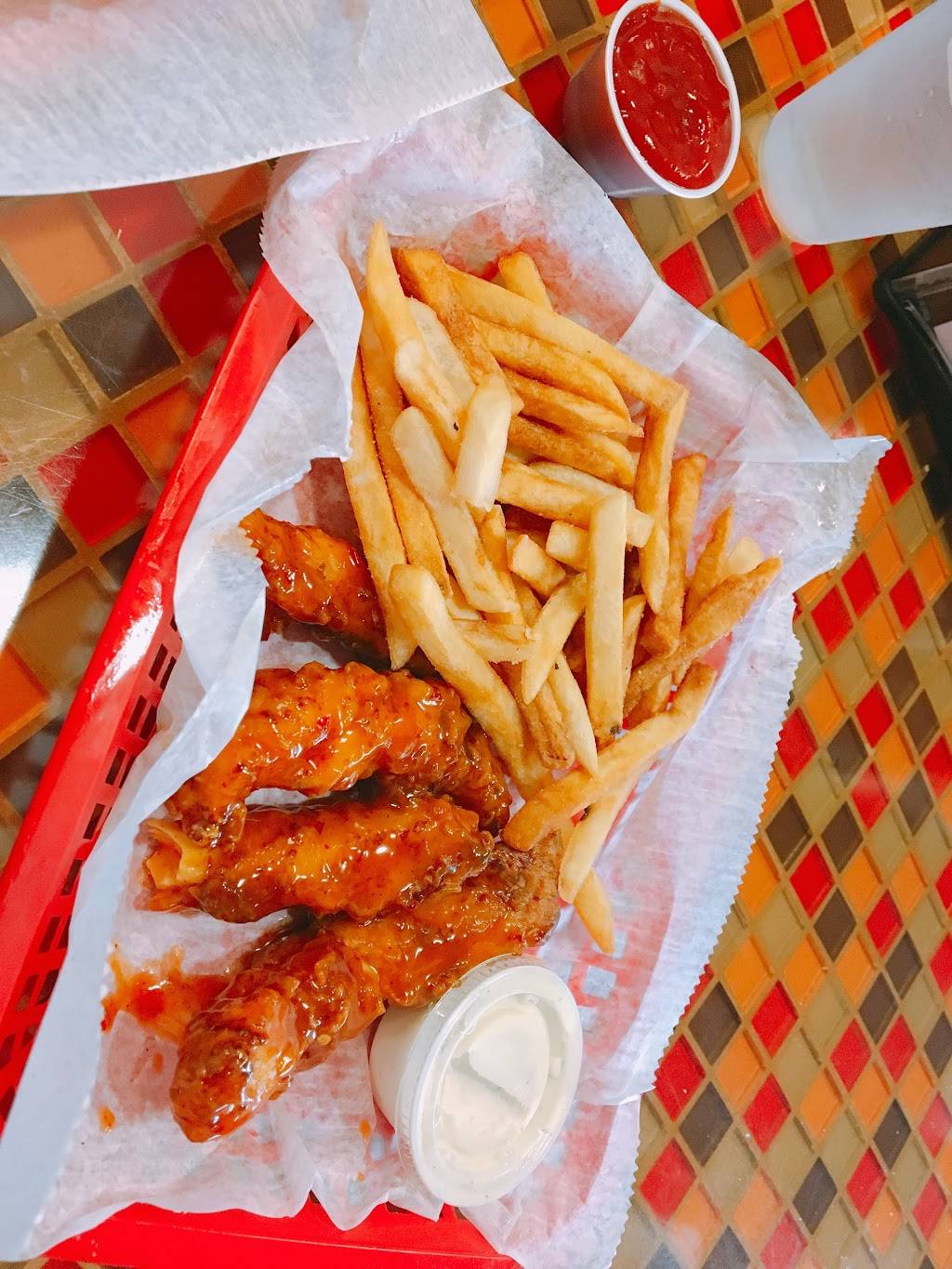 Charleston Burger Company | restaurant | 2875 Ashley River Rd, Charleston, SC 29414, USA | 8436373324 OR +1 843-637-3324