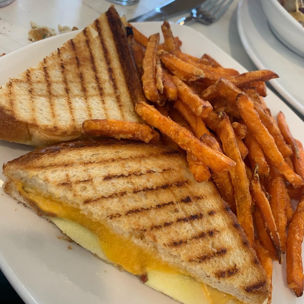 SYRUP - Aurora | restaurant | 1961 W Galena Blvd, Aurora, IL 60506, USA | 6308442444 OR +1 630-844-2444