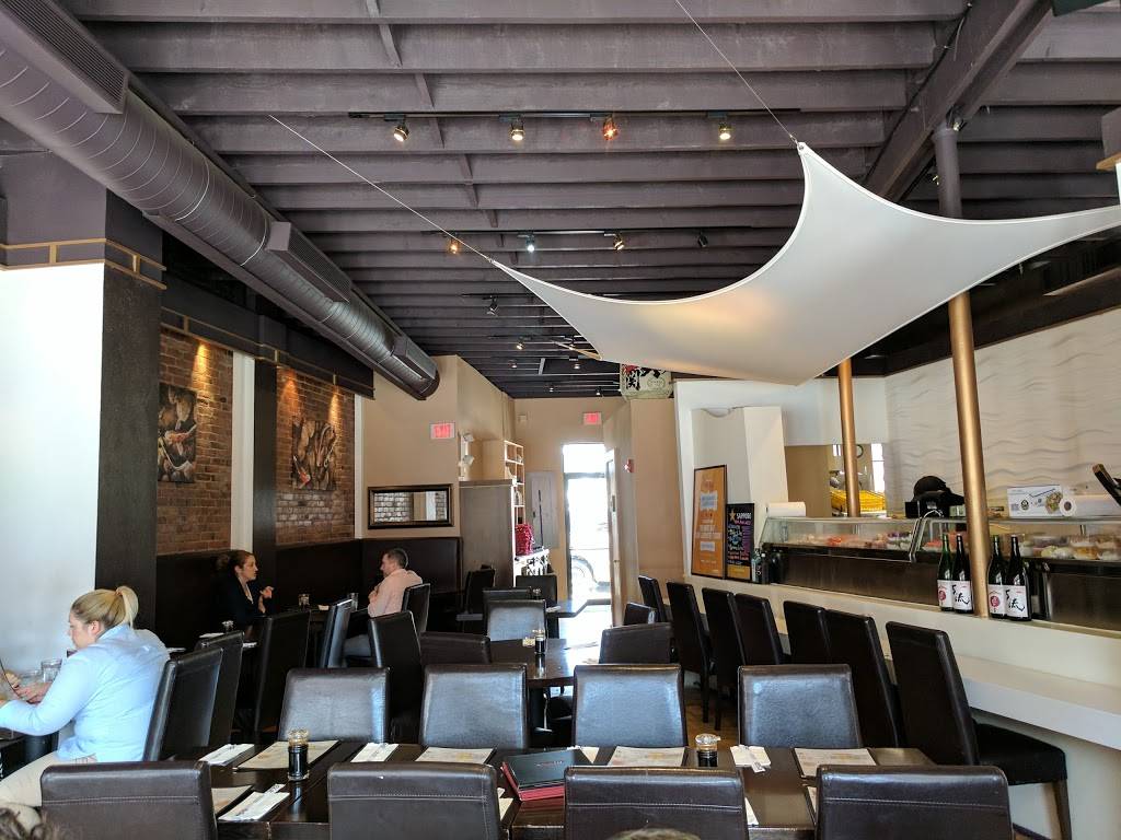 Gari Japanese Fusion Bistro | restaurant | 1019 Great Plain Ave, Needham, MA 02492, USA | 7814558882 OR +1 781-455-8882