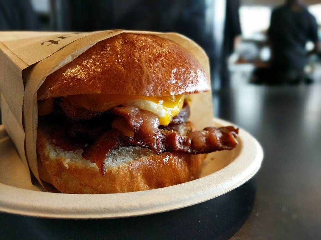 Eggslut | restaurant | 1611 Pacific Ave, Venice, CA 90291, USA | 4243878183 OR +1 424-387-8183