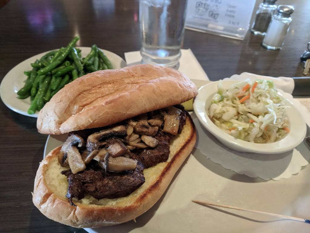 Final Approach | restaurant | 4959 S Howell Ave, Milwaukee, WI 53207, USA | 4147447060 OR +1 414-744-7060