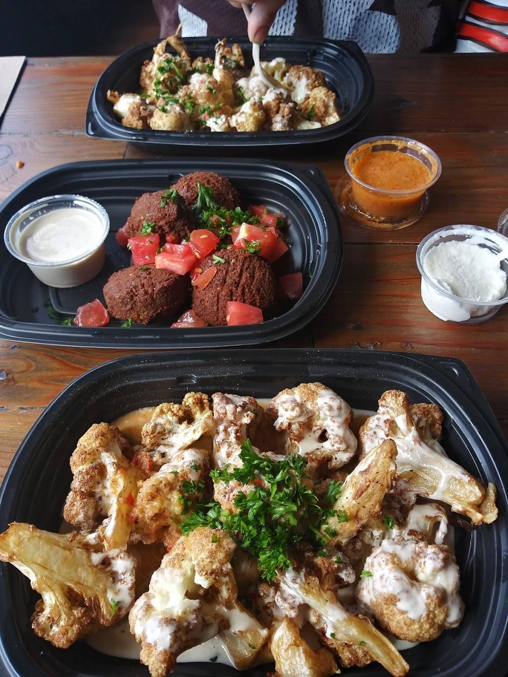 Boaz Cafe | restaurant | 2549 Lorain Ave, Cleveland, OH 44113, USA | 2164589225 OR +1 216-458-9225