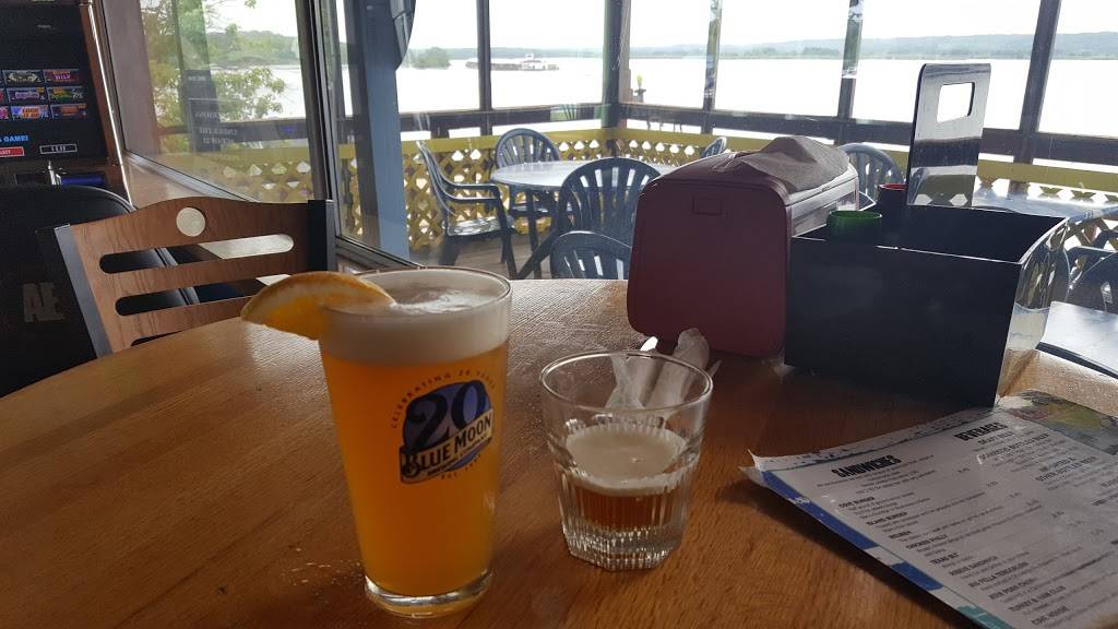 Captains Cove | restaurant | 1134 N 27th Rd, Ottawa, IL 61350, USA | 8154340881 OR +1 815-434-0881