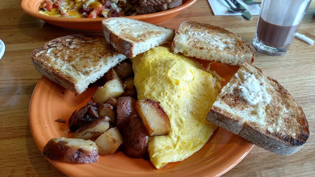 Tuckers | restaurant | 80 South St, Concord, NH 03301, USA | 6034135884 OR +1 603-413-5884