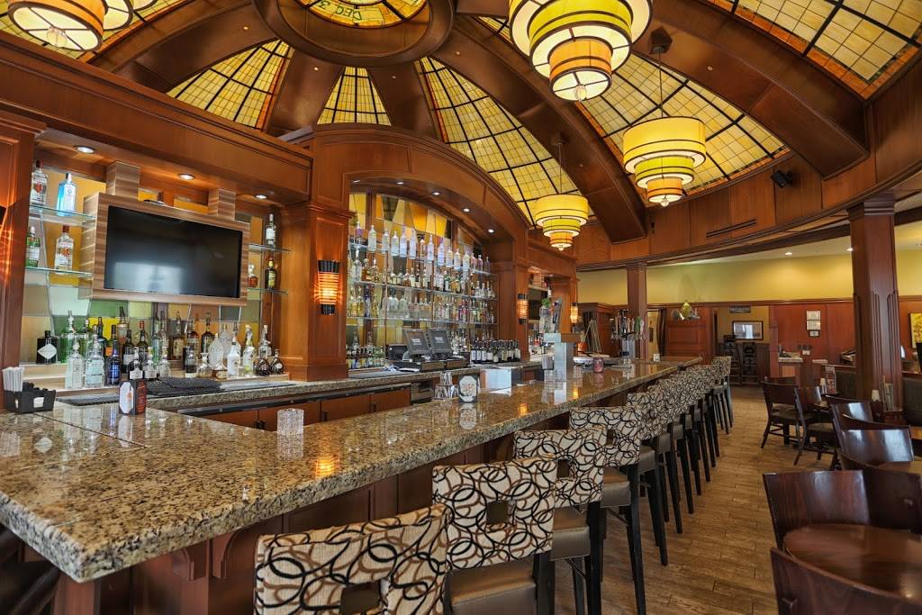 McCormick & Schmicks Seafood & Steaks | restaurant | 5320 N River Rd, Rosemont, IL 60018, USA | 8472333776 OR +1 847-233-3776