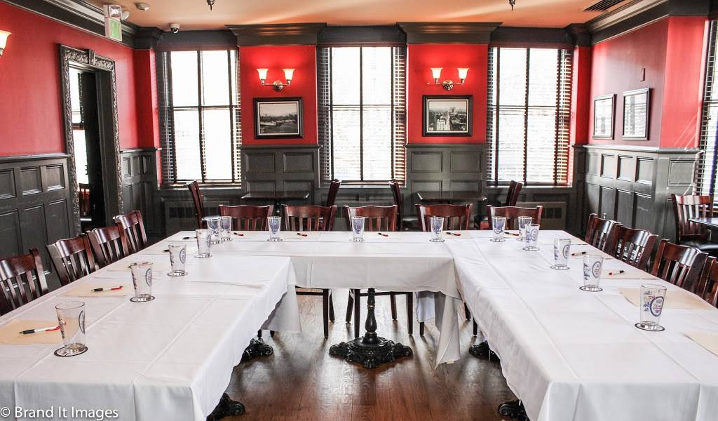 Pratt Street Ale House | restaurant | 206 W Pratt St, Baltimore, MD 21201, USA | 4102448900 OR +1 410-244-8900