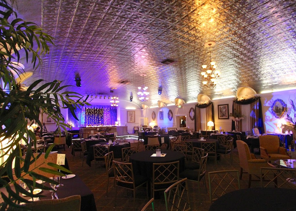 Fredericksburg Square | restaurant | 525 Caroline St, Fredericksburg, VA 22401, USA | 5404447004 OR +1 540-444-7004