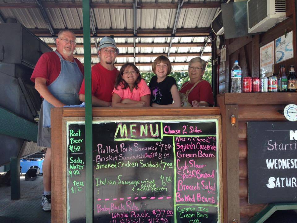 Alice Is Bar B Que | restaurant | 13136 County Line Rd, Crown Point, IN 46307, USA | 2199882685 OR +1 219-988-2685