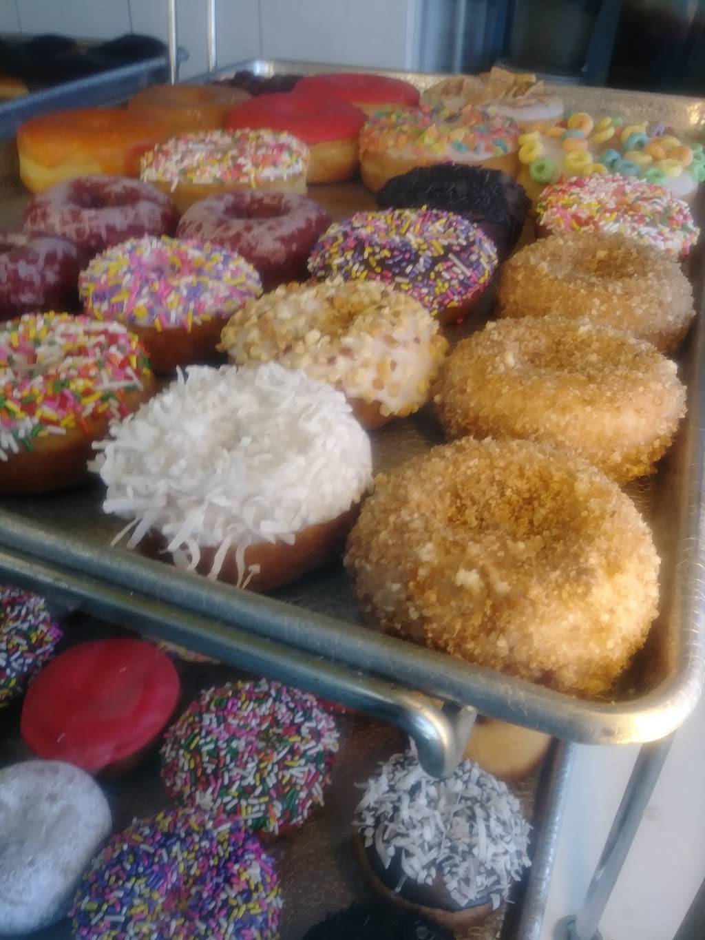 405 DONUT | cafe | 14980 Goldenwest St, Westminster, CA 92683, USA | 7148983809 OR +1 714-898-3809