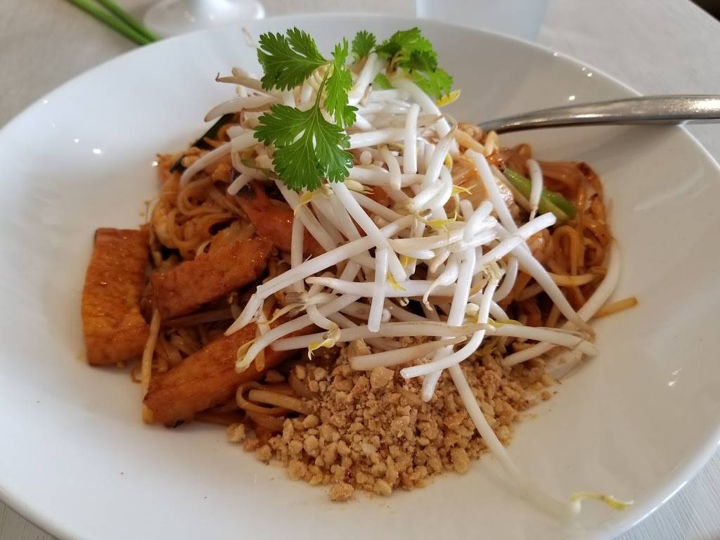 Asian Mint | restaurant | 11617 N Central Expy Suite 135, Dallas, TX 75243, USA | 2143636655 OR +1 214-363-6655