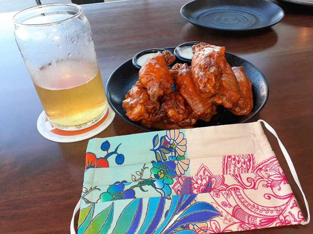 Corner Tap Beer Bar and Eatery | restaurant | 1905 Cliff Dr Suite F, Santa Barbara, CA 93109, USA | 8056902739 OR +1 805-690-2739