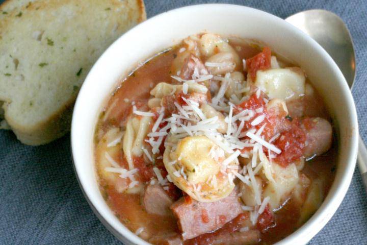 Naomis Kitchen | meal takeaway | 25 E Cherry St, North Liberty, IA 52317, USA | 3196654707 OR +1 319-665-4707