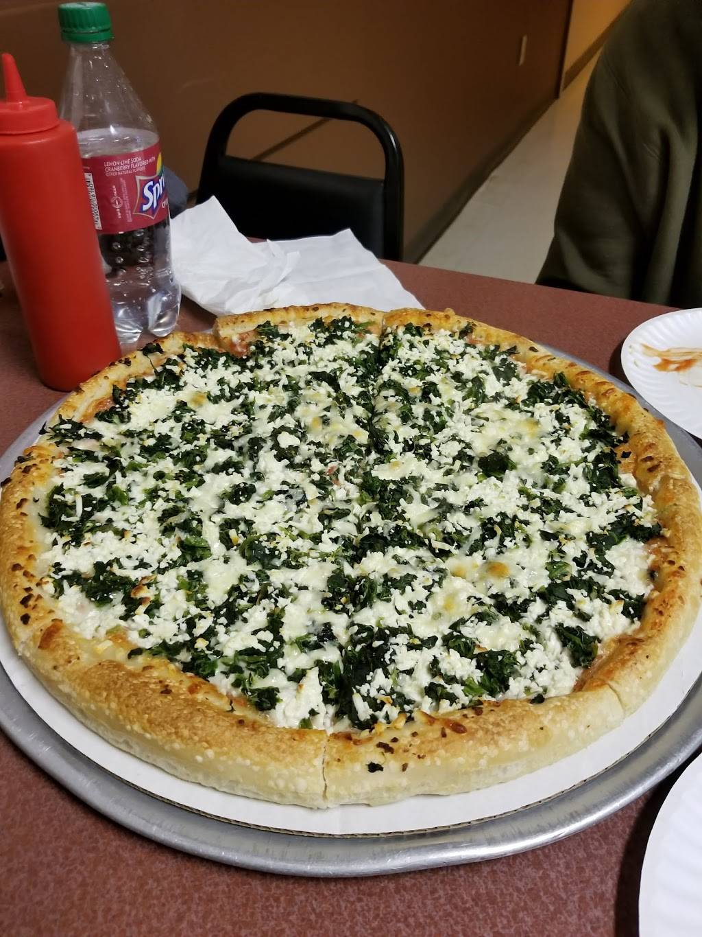 Billys Famous Pizza | restaurant | 380 Daniel Webster Hwy, Merrimack, NH 03054, USA | 6034244077 OR +1 603-424-4077