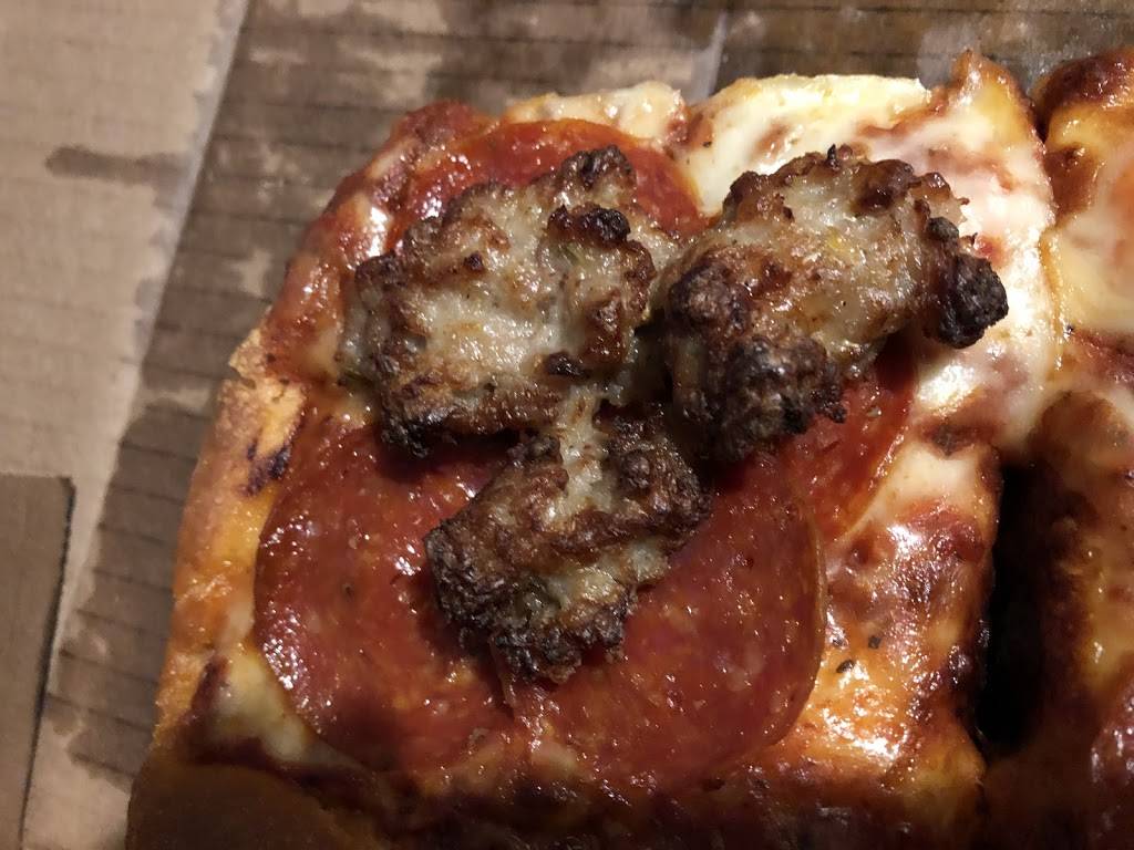 Rocky Rococo Pan Style Pizza | restaurant | 4556 Monona Dr, Madison, WI 53716, USA | 6082213818 OR +1 608-221-3818