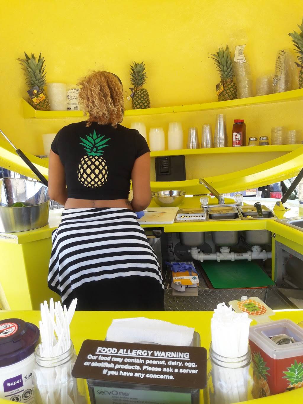 Cafe Ruyi | restaurant | 2201 NW 95th St, Miami, FL 33147, USA | 3056961201 OR +1 305-696-1201