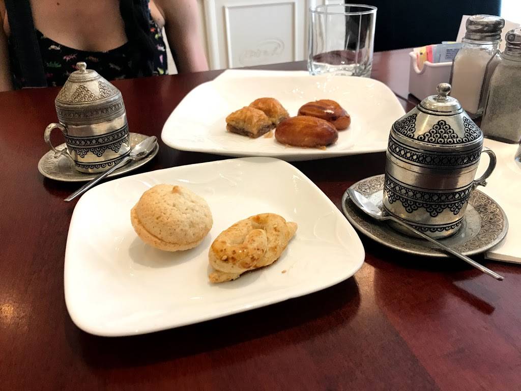 Brighton Güllüoglu Baklava Cafe | cafe | 239 Brighton Beach Ave, Brooklyn, NY 11235, USA | 3475776150 OR +1 347-577-6150