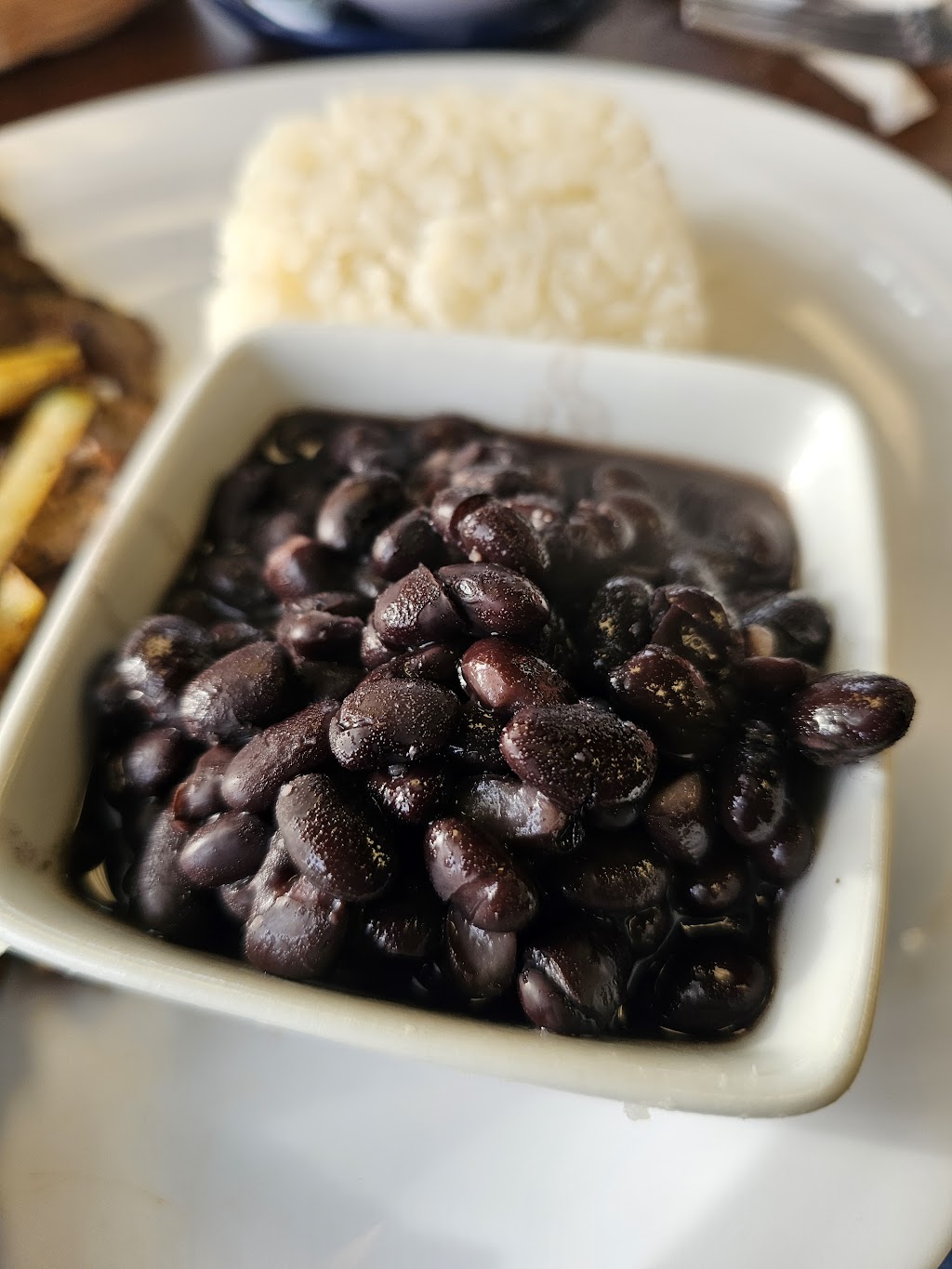 Cuban Breezes Restaurant | restaurant | 620a Gallatin Pike N, Madison, TN 37115, USA | 6155967705 OR +1 615-596-7705