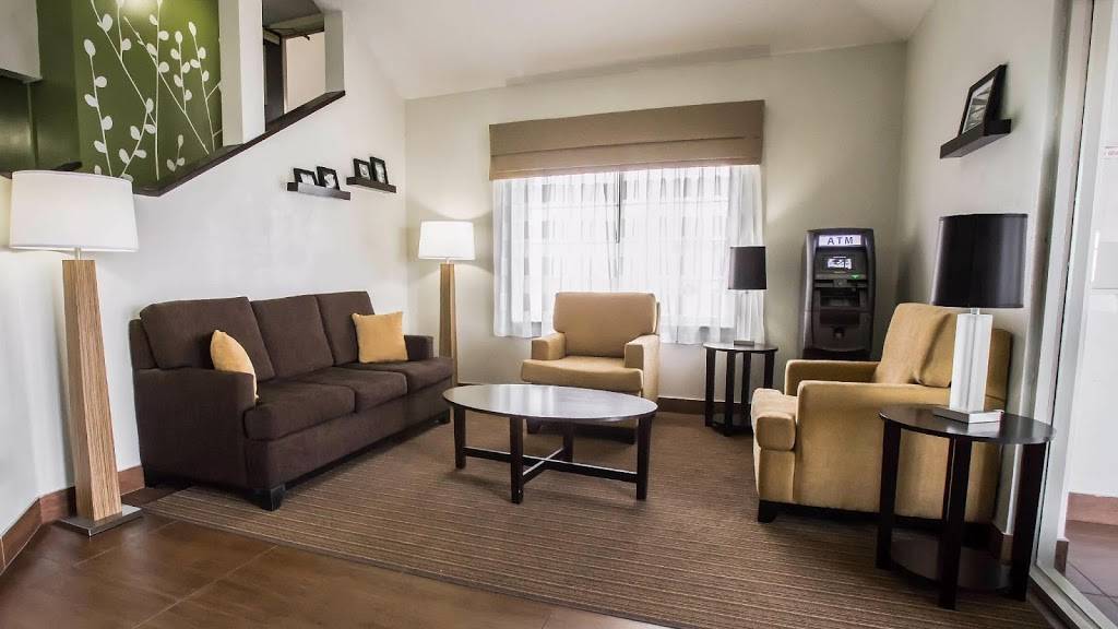 Sleep Inn | restaurant | 725 Clark Dr, Rockford, IL 61107, USA | 8153988900 OR +1 815-398-8900