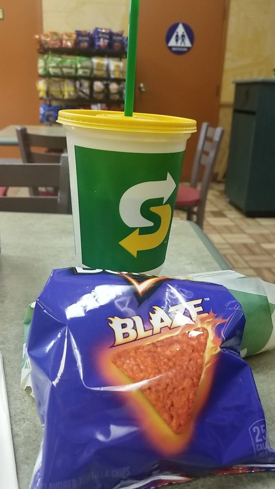 Subway Restaurants | restaurant | 2052 Columbus Pkwy, Benicia, CA 94510, USA | 7077461555 OR +1 707-746-1555