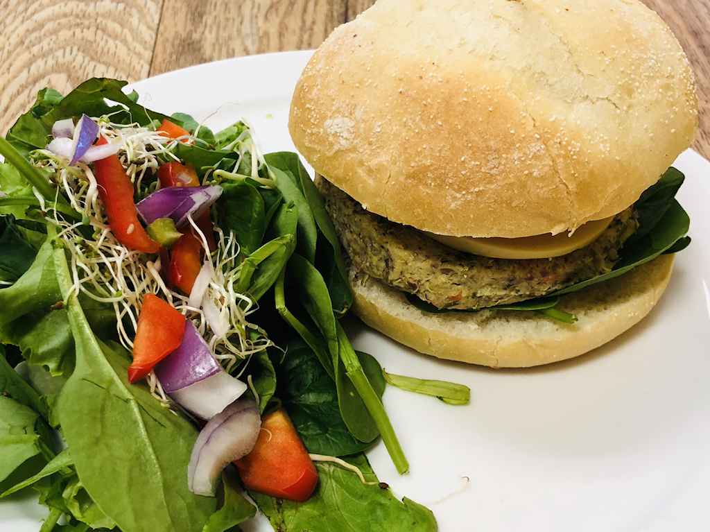 Eggspress Matins | restaurant | 409 Rue de Saint Jovite, Mont-Tremblant, QC J8E 2Z9, Canada | 8194253341 OR +1 819-425-3341