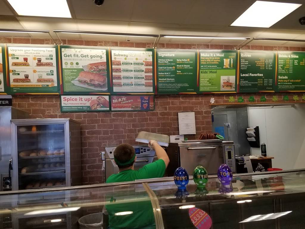 Subway | meal takeaway | 105 S Parker St, Olathe, KS 66061, USA | 9137910101 OR +1 913-791-0101