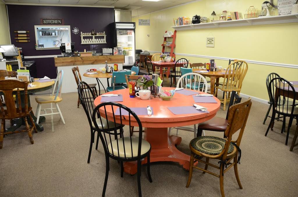 Gingers Cafe | cafe | 1111 S 10th St, Noblesville, IN 46060, USA | 3177730303 OR +1 317-773-0303