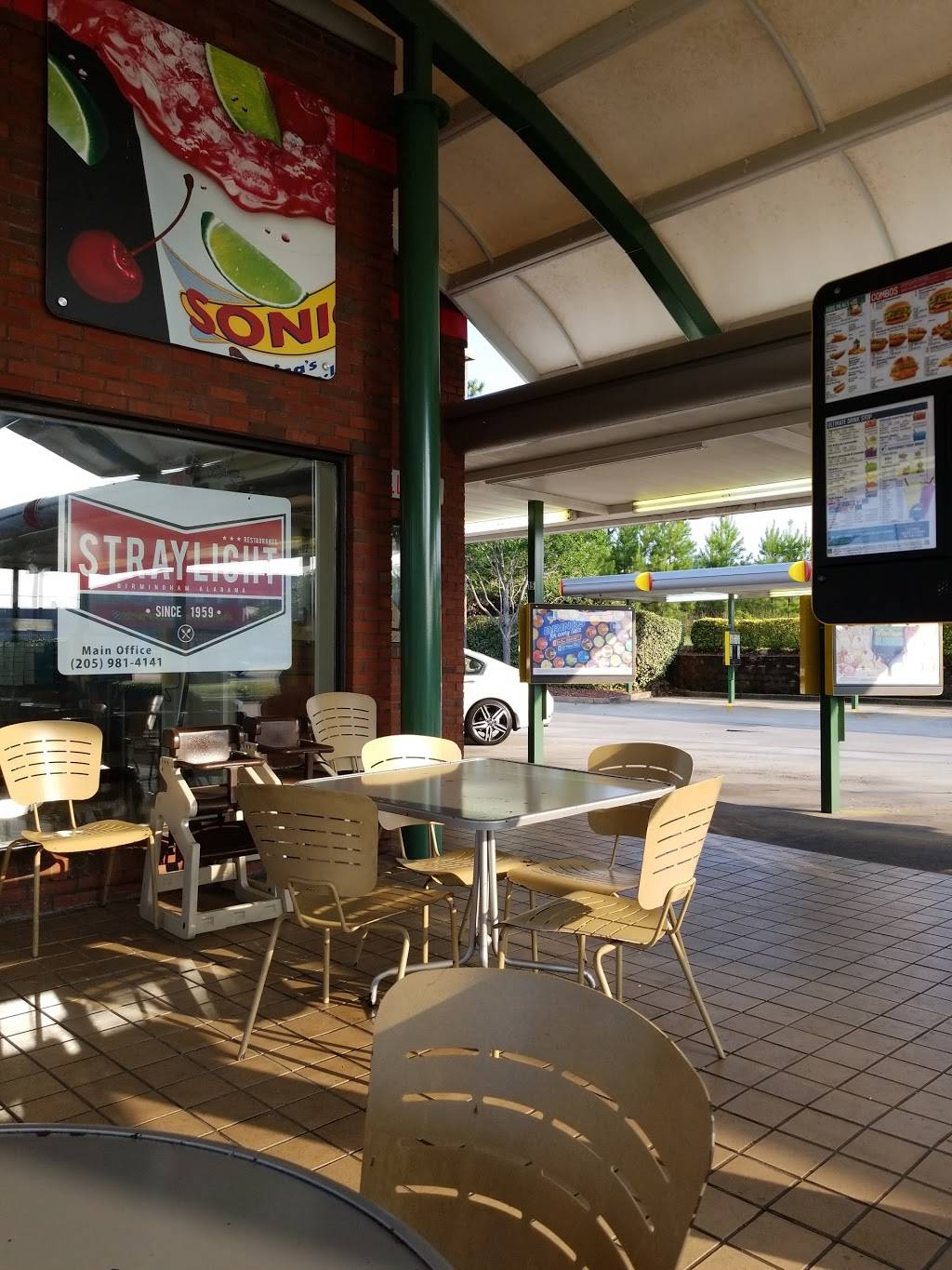 Sonic Drive-In | restaurant | 2226 Pelham Pkwy, Pelham, AL 35124, USA | 2055600650 OR +1 205-560-0650