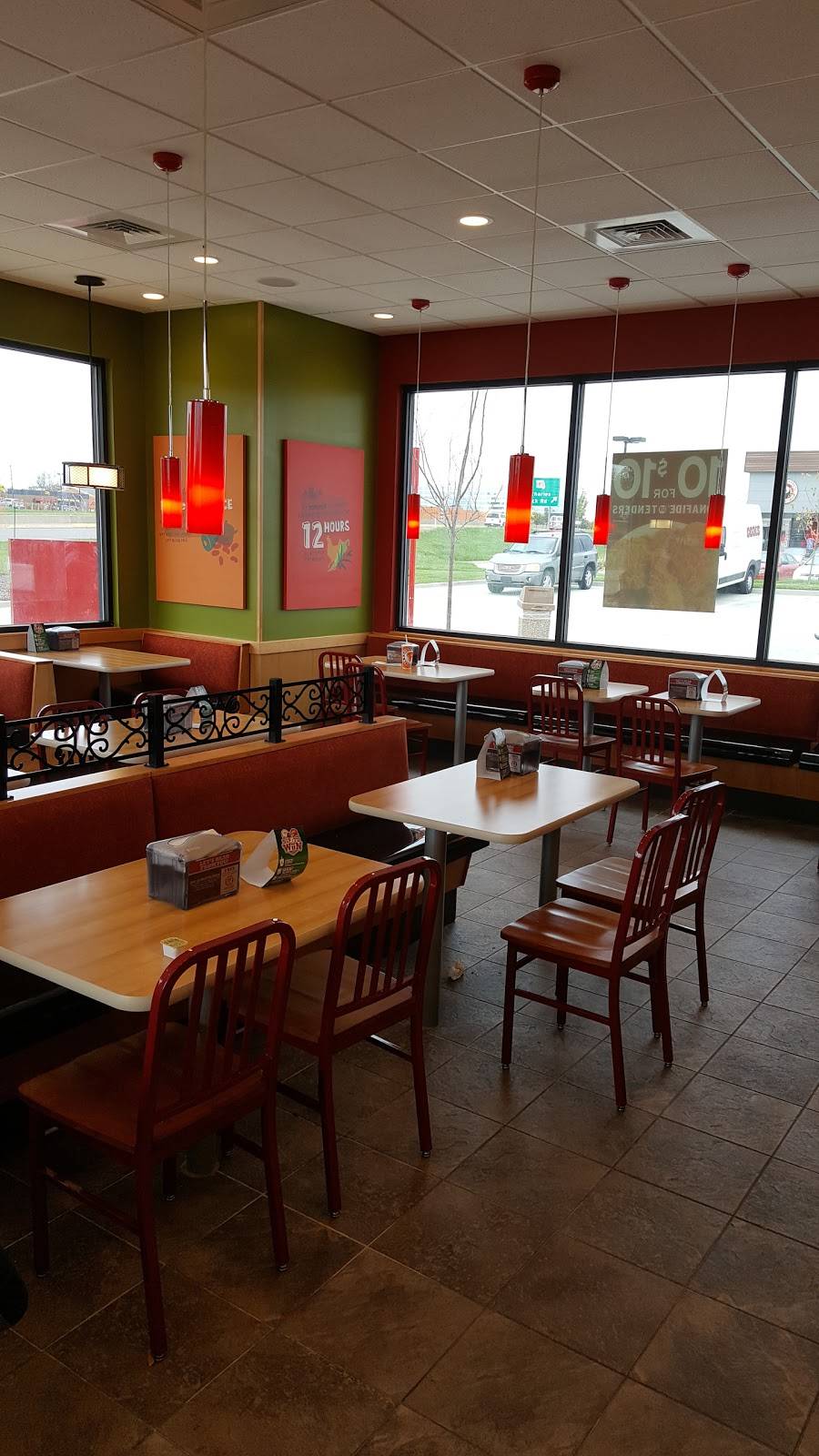 Popeyes Louisiana Kitchen | restaurant | 953 NW Plaza Drive, St Ann, MO 63074, USA | 3143441981 OR +1 314-344-1981