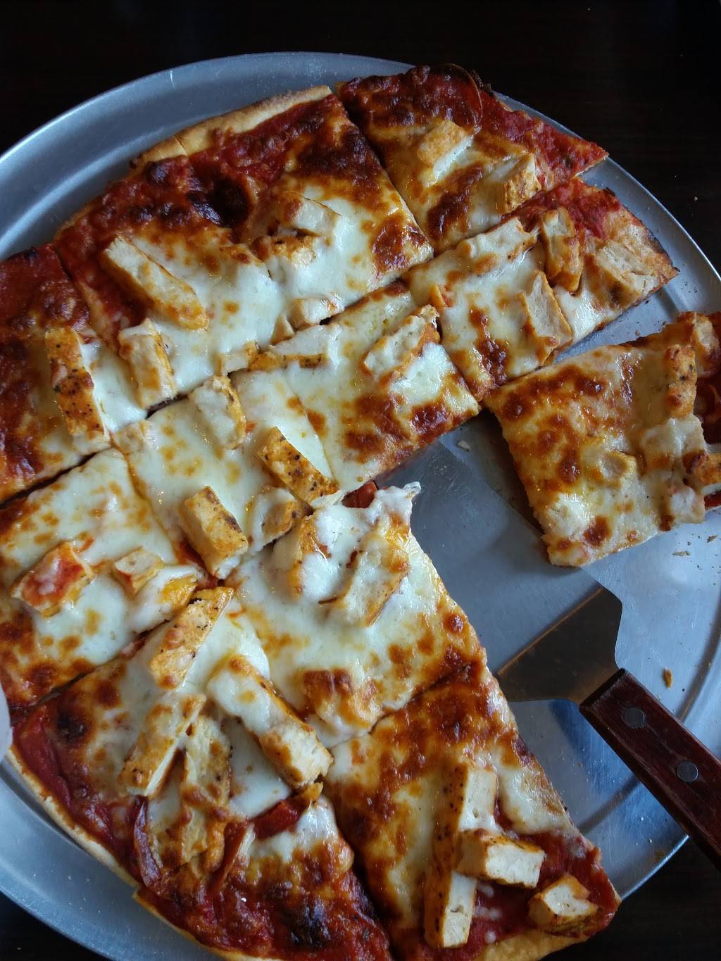 Bertollis River Pizza | restaurant | 7973 Lake St, River Forest, IL 60305, USA | 7087712820 OR +1 708-771-2820