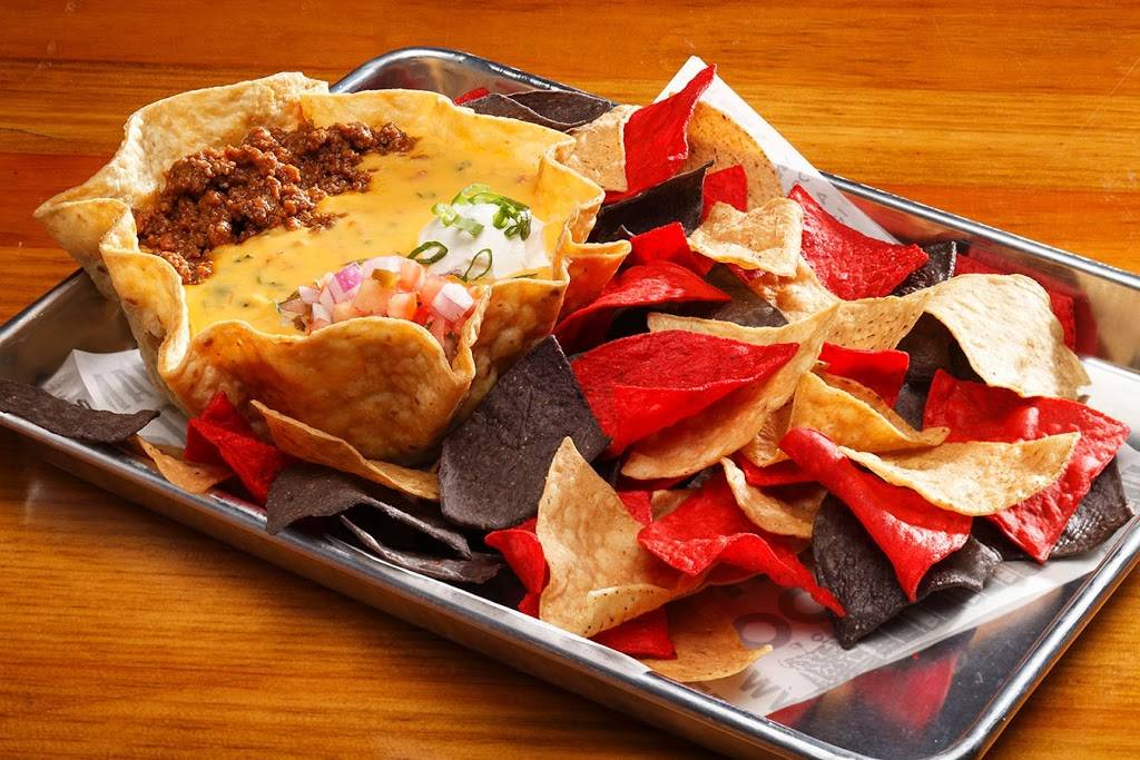 Wild Wing Cafe | restaurant | 5080 Riverside Dr #100, Macon, GA 31210, USA | 4784779453 OR +1 478-477-9453