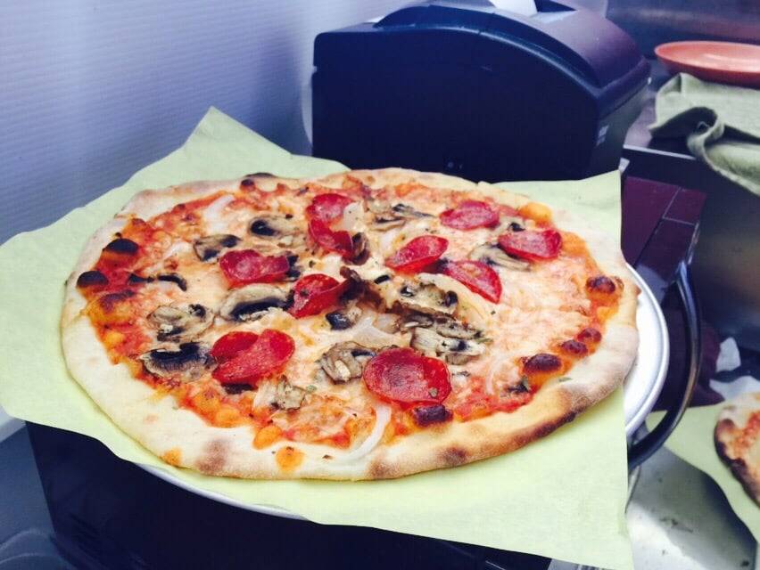 Reds Pizza | restaurant | 707 Pico Blvd, Santa Monica, CA 90405, USA | 3103108181 OR +1 310-310-8181
