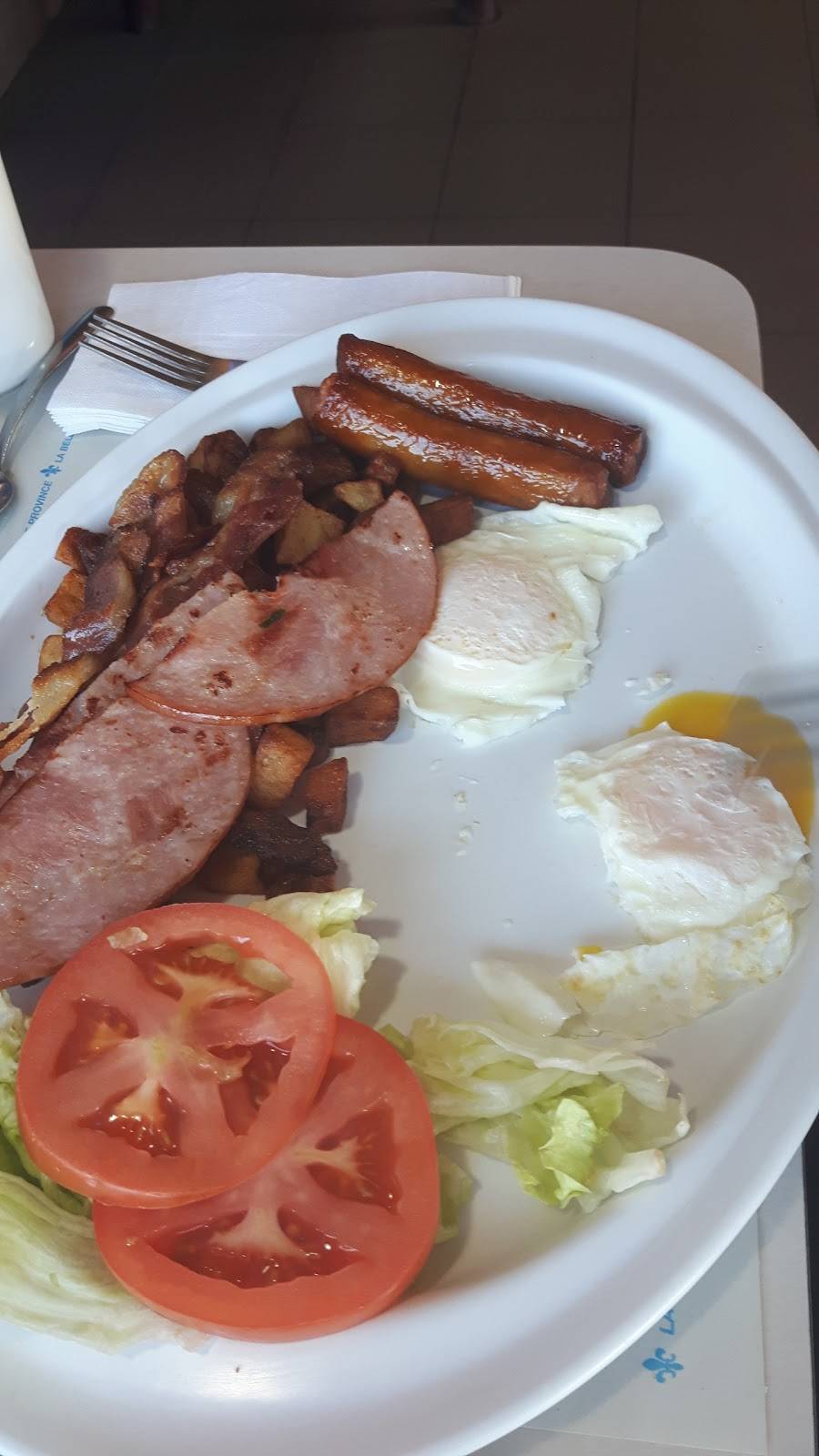 Restaurant La Belle Province | restaurant | 447 Boulevard des Laurentides, Saint-Jérôme, QC J7Z 4L9, Canada | 4505698785 OR +1 450-569-8785