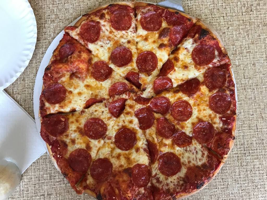 Papas Pizza | restaurant | 8812 Water St, Montague, MI 49437, USA | 2318932755 OR +1 231-893-2755