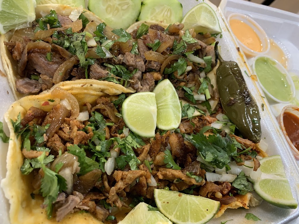 Tacos y Tortas El P. Luche | restaurant | 1745 S Federal Blvd, Denver, CO 80219, USA | 7203857904 OR +1 720-385-7904