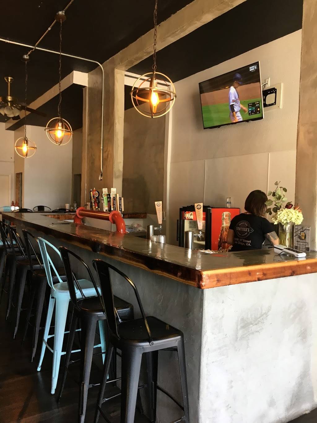 Brothers Mexican Restaurant | restaurant | 4006 30th St, San Diego, CA 92104, USA | 6195635647 OR +1 619-563-5647