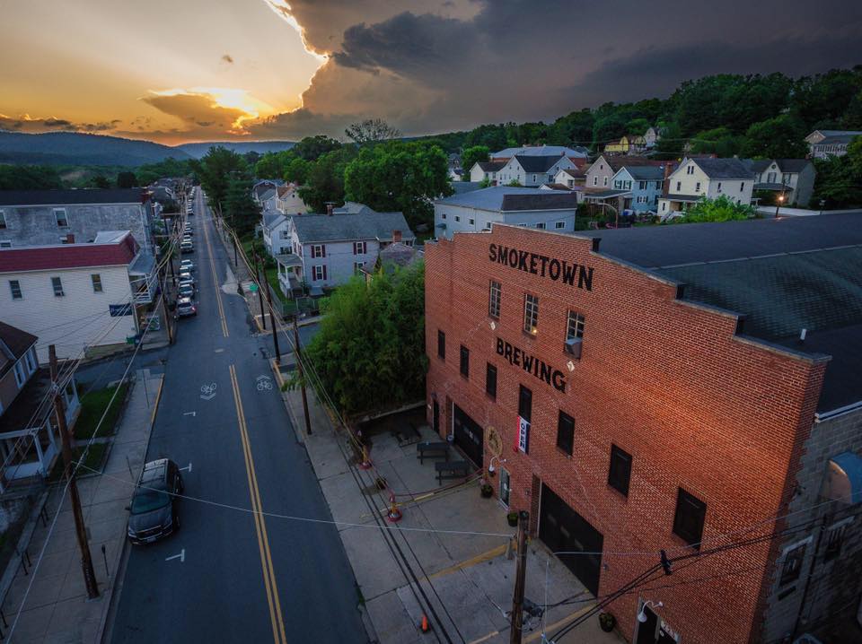 Smoketown Brewing Station | restaurant | 223 W Potomac St, Brunswick, MD 21716, USA | 3018344828 OR +1 301-834-4828