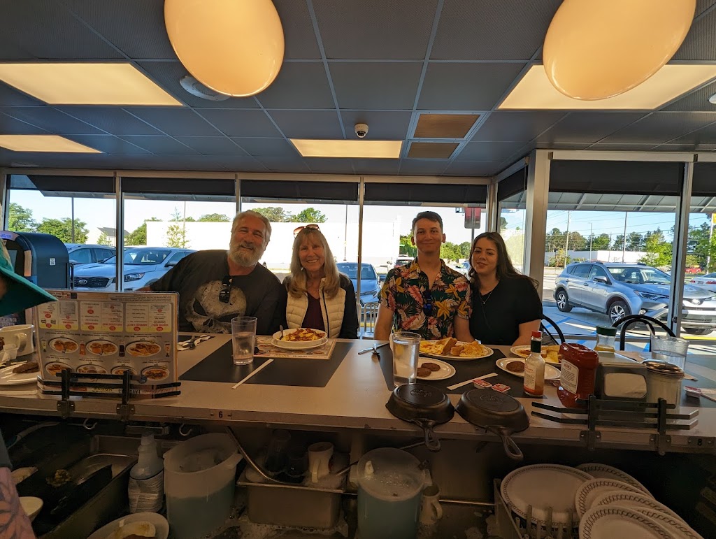 Waffle House | restaurant | 708 E Robinson Ave, Grovetown, GA 30813, USA | 7068427100 OR +1 706-842-7100