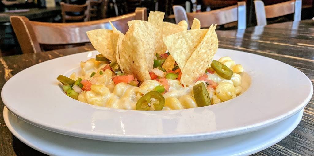 Oak & Shield Gaming Pub | restaurant | 600 E Ogden Ave, Milwaukee, WI 53202, USA | 4149881750 OR +1 414-988-1750