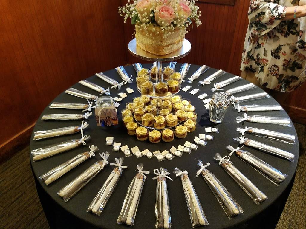 Carrabbas Italian Grill | restaurant | 2200 W Intl Speedway Blvd, Daytona Beach, FL 32114, USA | 3862553344 OR +1 386-255-3344