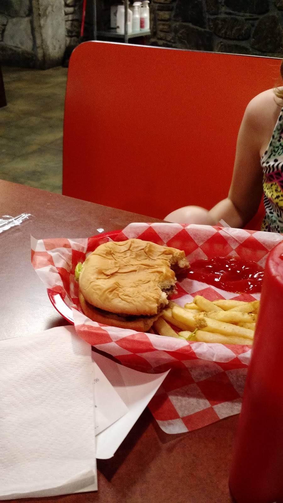 Burger Shoppe | restaurant | 501 OK-70E, Kingston, OK 73439, USA | 5805644088 OR +1 580-564-4088