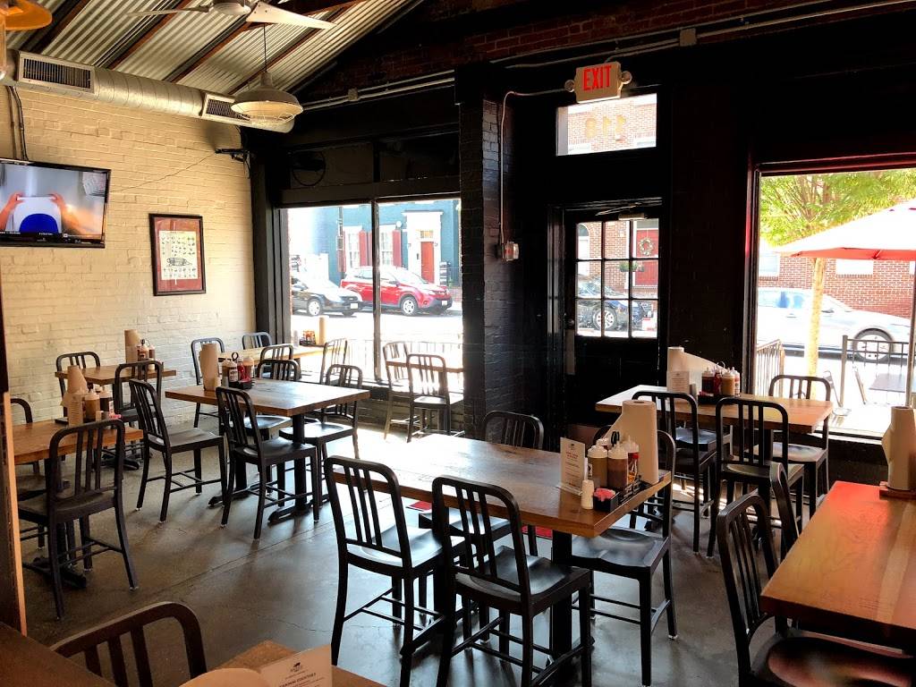 Black Hog BBQ Bar | restaurant | 118 S Market St, Frederick, MD 21701, USA | 3016629090 OR +1 301-662-9090