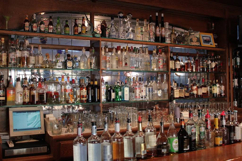 Rosys At The Beach | restaurant | 17320 Monterey Rd, Morgan Hill, CA 95037, USA | 4087780551 OR +1 408-778-0551