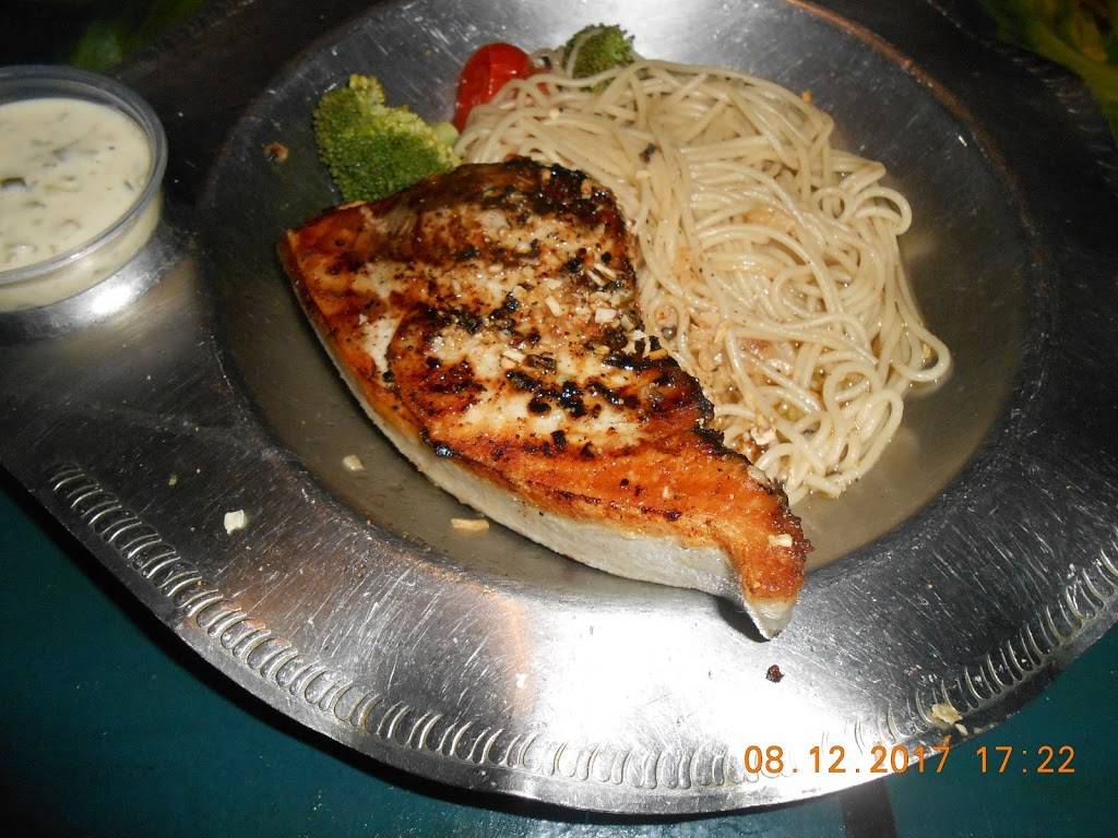 The New England Moorings | restaurant | 1326 SE 16th Pl, Cape Coral, FL 33990, USA | 2398519141 OR +1 239-851-9141