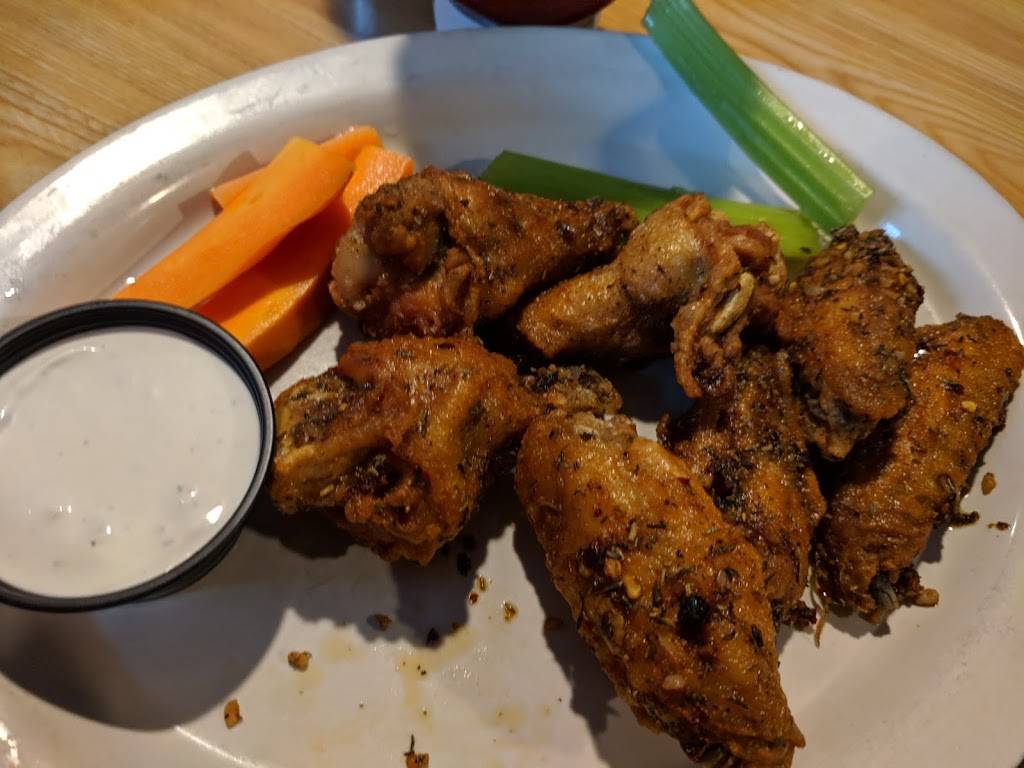 CJs & Brittanys Sports Bar and Restaurant | restaurant | 11 Pollard Rd, Lincoln, NH 03251, USA | 6037454899 OR +1 603-745-4899