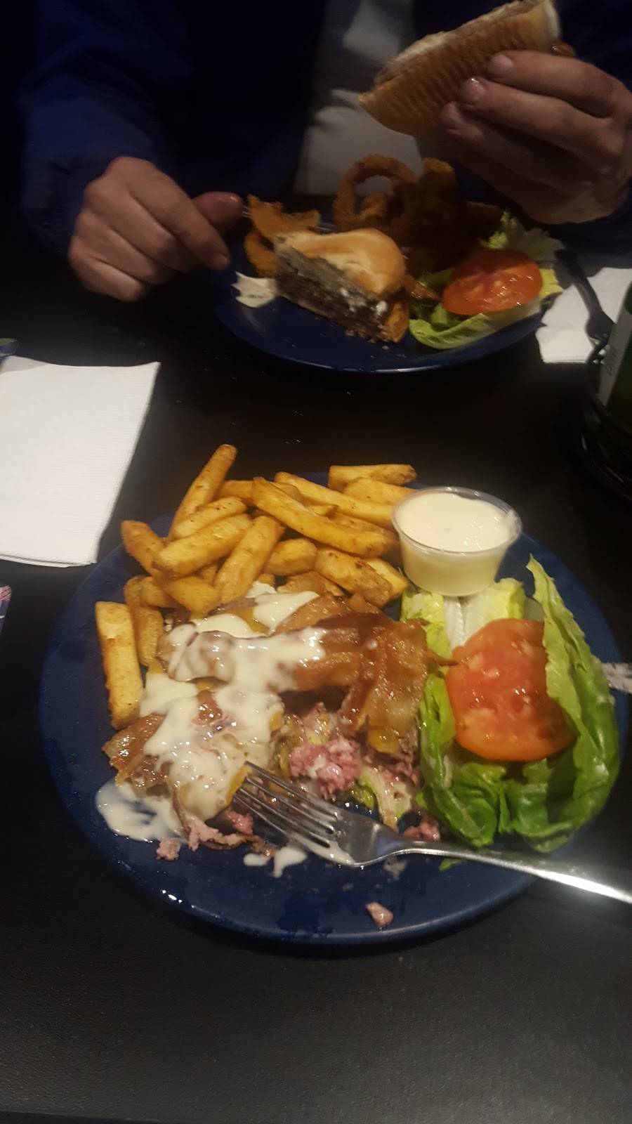 JJs Tavern | restaurant | 99 Main St Unit B, Florence, MA 01062, USA | 4135865705 OR +1 413-586-5705