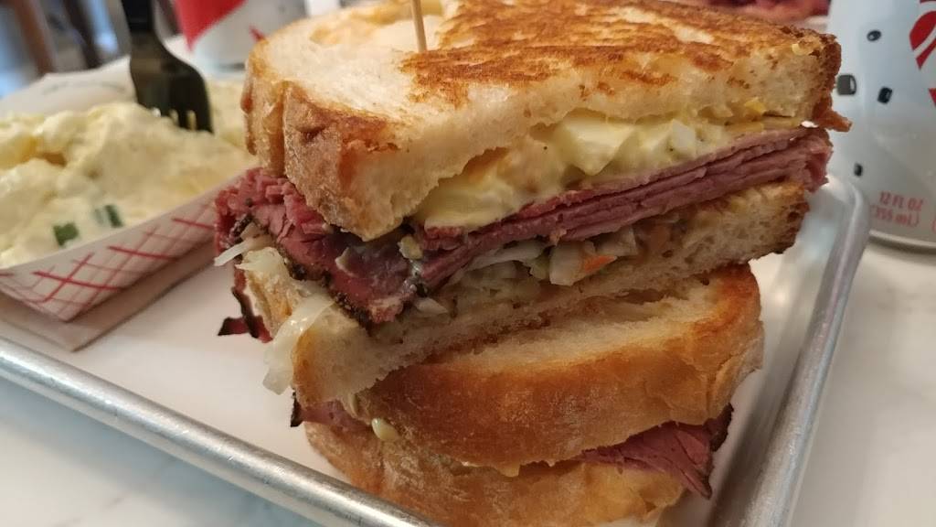 Town Kitchen & Provisions | restaurant | 309 N Bridge St, Bedford, VA 24523, USA | 5405860321 OR +1 540-586-0321