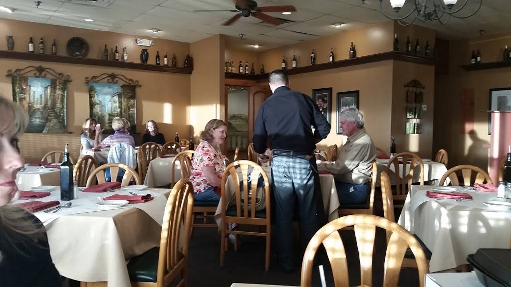 Abruscis Fire & Vine | restaurant | 2200 Youngfield St, Lakewood, CO 80215, USA | 3032322424 OR +1 303-232-2424